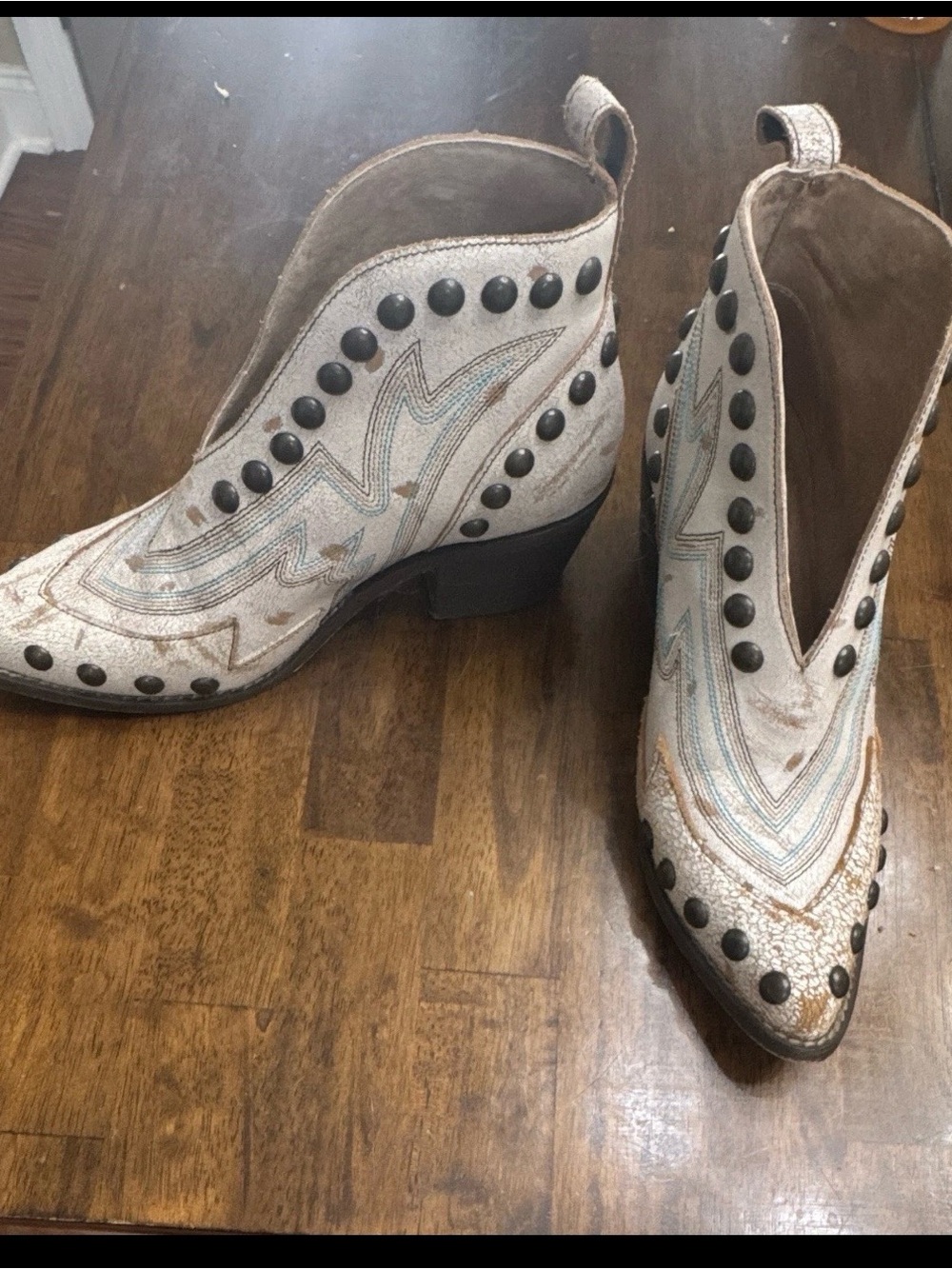 Circle G Cream Western Studded Ankle Boots